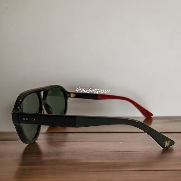 Gucci Authentic Black/Red/Green Sunglasses W/Gold Bee+Case BRAND NEW NEVER WORN - Picture 4 of 4